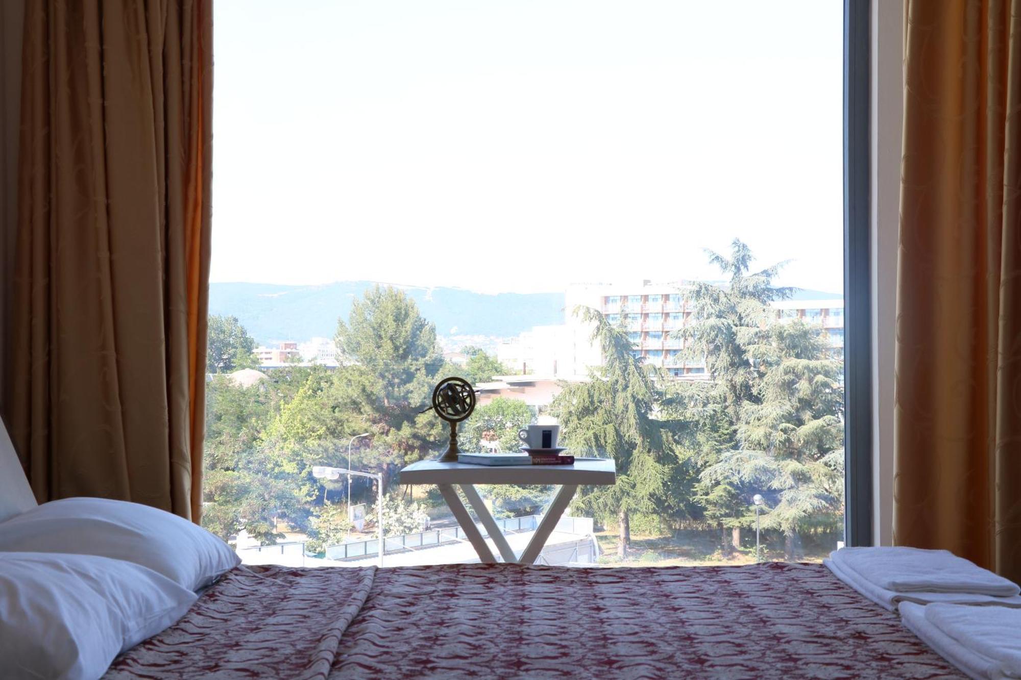 Persani Hotel Pantai Sunny Bagian luar foto