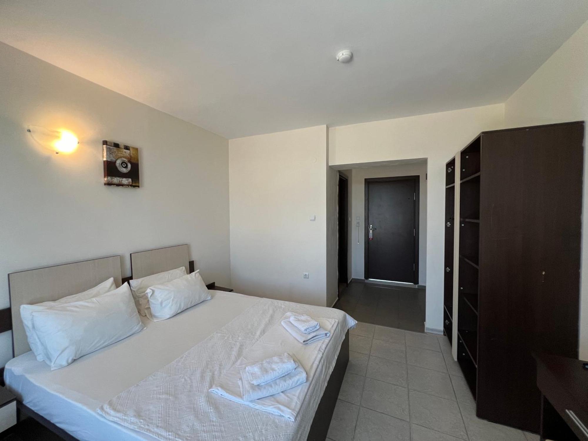 Persani Hotel Pantai Sunny Bagian luar foto