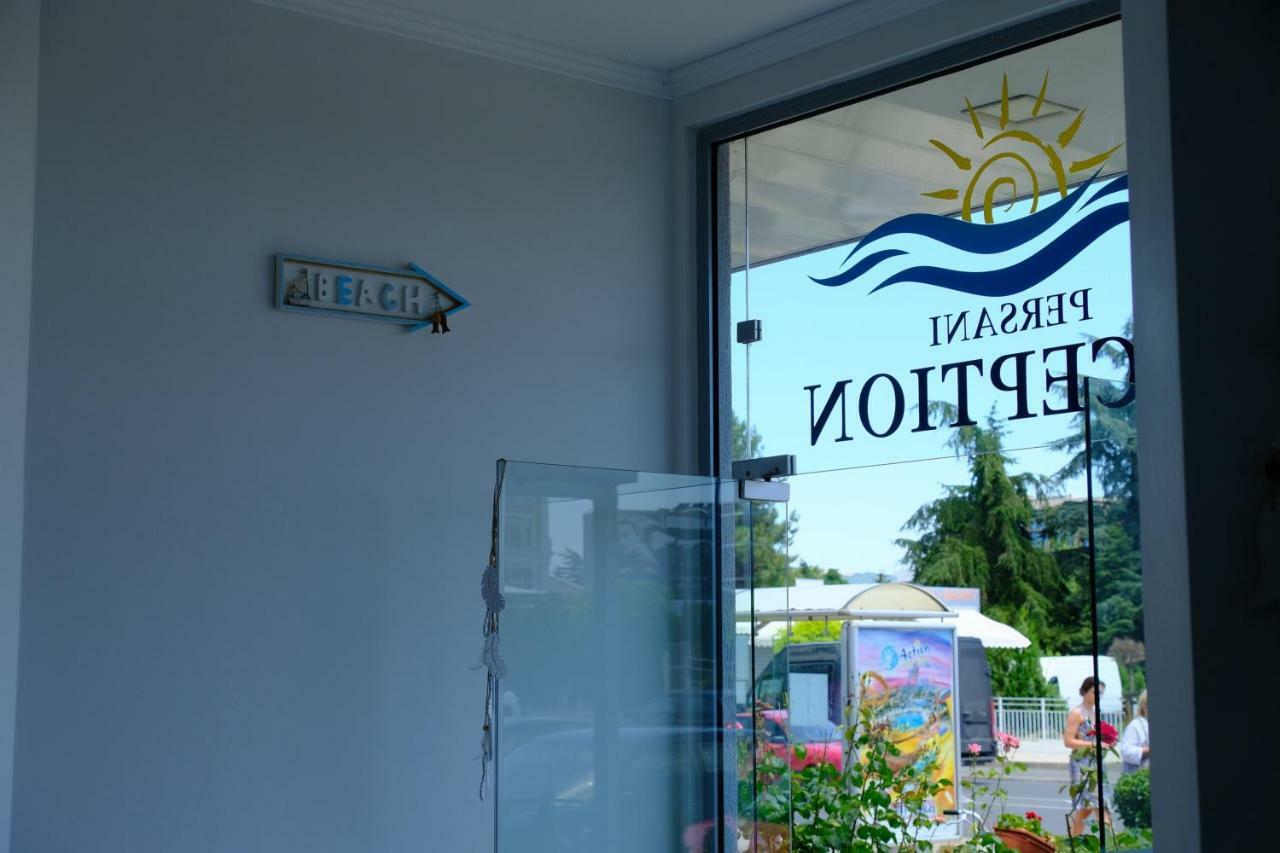 Persani Hotel Pantai Sunny Bagian luar foto